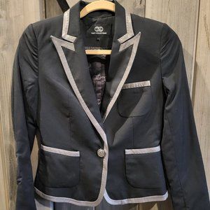 Tart Collections Black Blazer Size 2 with Gray Lamb Lining